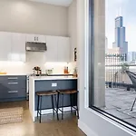 Apartment Downtown Penthouse 5bd Views Parking Gym Chicago