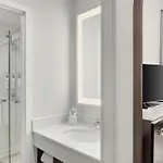Fairfield And Downtown/ Magnificent Mile Hotel 3*