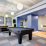 Downtown Chicago Stay With Free In & Out Parking 3