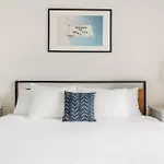 Kasa South Loop Aparthotel