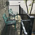 The Neighborhood - Lincoln Park Hotel Chicago