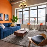 Cozy 2Br South Loop Condo With Optional Parking And Gym Near Mccormick Place, Public Transit & City Hotspots