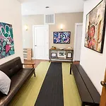 House 5863- Chicago's Premier Bed & Breakfast