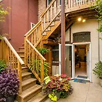 House 5863- Chicago's Premier 4*