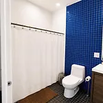 House 5863- Chicago's Premier Bed & Breakfast