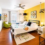 House 5863- Chicago's Premier