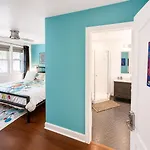 Bed & Breakfast House 5863- Chicago's Premier 4*