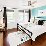 Bed & Breakfast House 5863- Chicago's Premier 4*