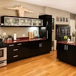 Bed & Breakfast House 5863- Chicago's Premier 4*