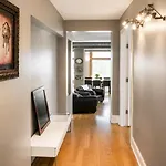 House 5863- Chicago's Premier Bed & Breakfast Chicago