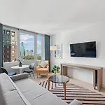 Hotel Sentral Michigan Avenue 3*