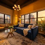 Mccormick Place 2Br Spacious Corner Unit With Optional Parking Sleeps 6 Guests Near Soldier Field And Grant Park