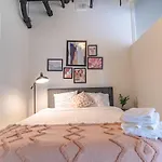 Mccormick Place Huge 2br Cozy Loft With Optional Parking Sleeps 8 Near Soldier Field And Grant Park *