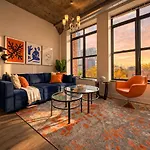 Mccormick Place Amazing 2Br Suite With City View And Optional Parking For Up To 8 Guests Near Soldier Field And Lakefront Trail