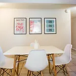Walk To Train L Near Attractions And Ord L Free Parking L Patio