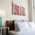 Two-Bedroom On W Van Buren Street Apt 1104