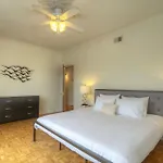 Three-Bedroom On W Belmont Avenue Apt 2E