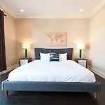 Three-Bedroom On N Halsted Street Apt 4