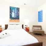 Studio On W Fullerton Avenue Apt C