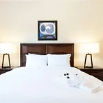Two-Bedroom On N Orchard Street Apt 2