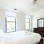 Two-Bedroom On N Orchard Street Apt 2