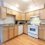 Two-Bedroom On N Orchard Street Apt 2