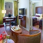 Hotel Hilton Magnificent Mile 3*