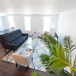 Three-Bedroom On N Lincoln Avenue Apt 2F