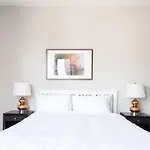 Three-Bedroom On N Damen Avenue Apt 3E