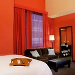 Hotel Hampton Majestic Theatre District 3*