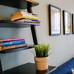 Two-Bedroom On N Halsted Street Apt 301