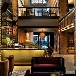 Thompson Chicago, By Hyatt Chicago