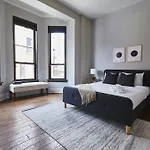 Sonder — North Wells — Stunning 3Br