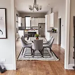 Sonder — North Wells — Stunning 3Br