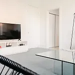An Exquisite Blend Of Historic & Modern - Lincoln Park