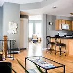 A Stone\'S Throw From Wrigley Field/Boystown - 4Br