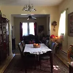 Beautiful 2 Bedroom Apartment