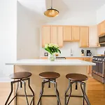 Two-Bedroom On W Cortland Street Apt 1F