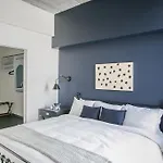 One-Bedroom On N Milwaukee Ave Apt 408