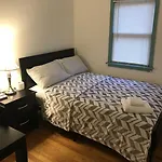 Hollywood Llc Homestay Chicago