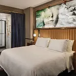 Emc2, Autograph Collection Hotel 4*