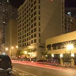 Hampton & Chicago-downtown