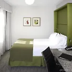 Hotel Express - Magnificent Mile By Ihg 3*