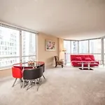 Suite Home Chicago - Eugenie Terrace Two-Bedroom Apartment