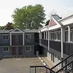 Carlton Midway
