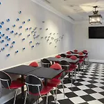 Express - Magnificent Mile By Ihg Hotel Chicago