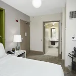 Hotel Express - Magnificent Mile By Ihg