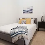 Sonder Lincoln Park Aparthotel