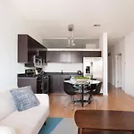 Sonder Lincoln Park 3*