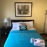 Homestay Hollywood Llc